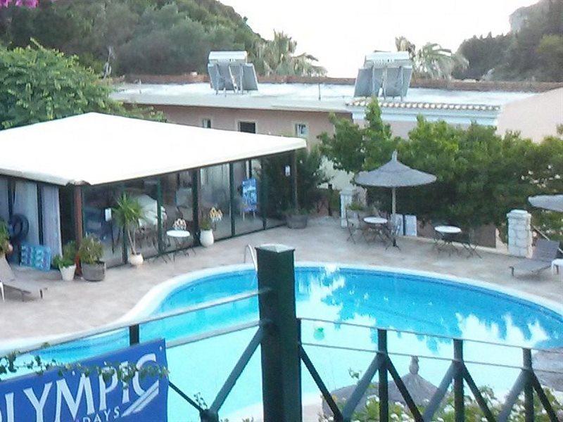 Mermaid Pool Studios And Bar Paleokastritsa Exterior foto