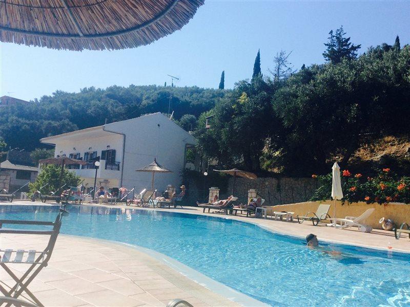 Mermaid Pool Studios And Bar Paleokastritsa Exterior foto
