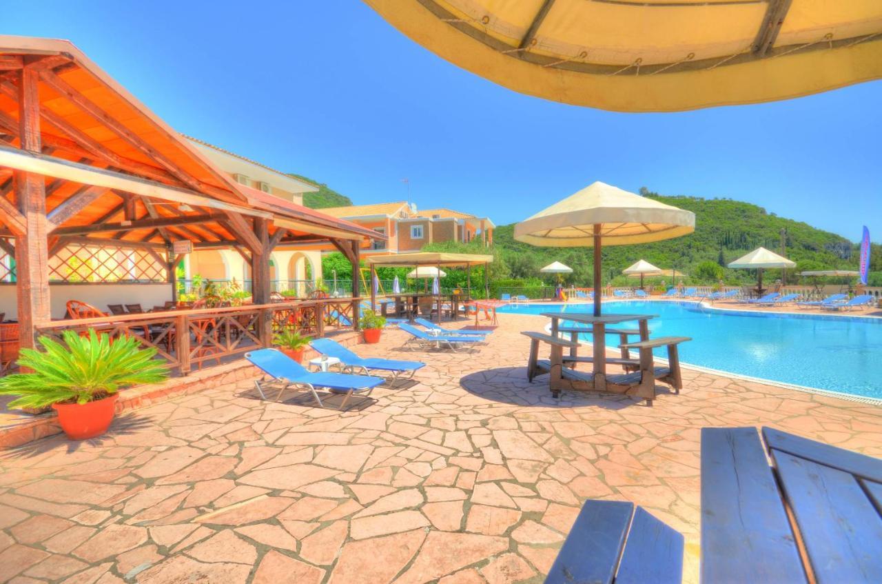 Mermaid Pool Studios And Bar Paleokastritsa Exterior foto