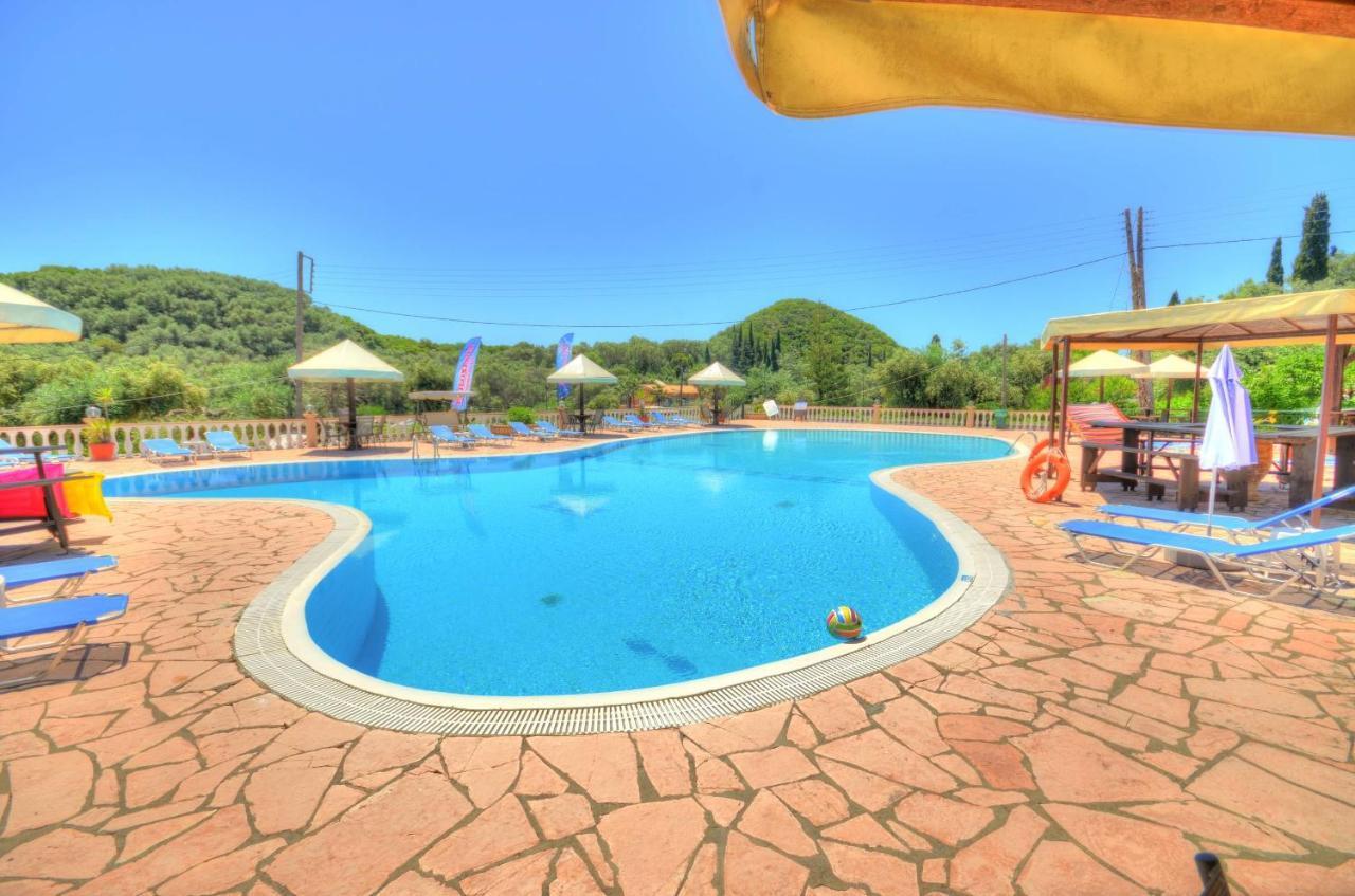 Mermaid Pool Studios And Bar Paleokastritsa Exterior foto