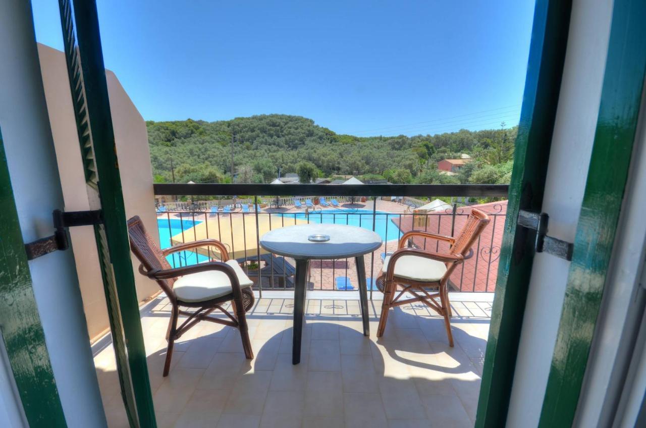 Mermaid Pool Studios And Bar Paleokastritsa Exterior foto